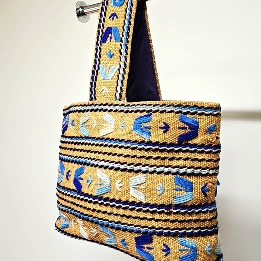 Vintage Crewel Work Embroidered Purse, Blue Black Design On Tan Burlap *FLAWS*
